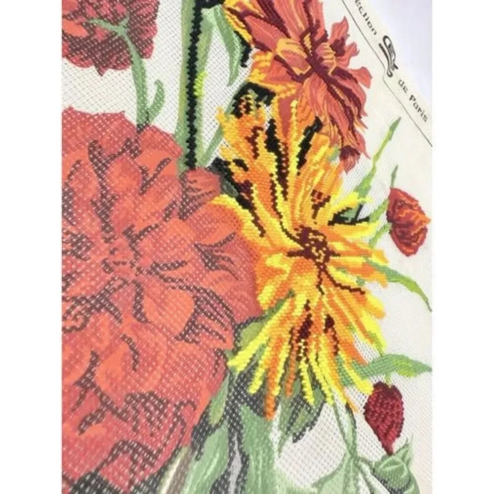 Medium Wall Tapestry 905.24 Embroidery/Canvas DAHLIAS Made In France